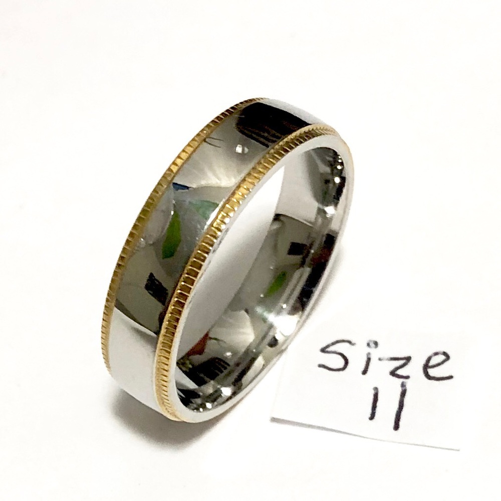 Silver and gold Tone Ring, Size 11